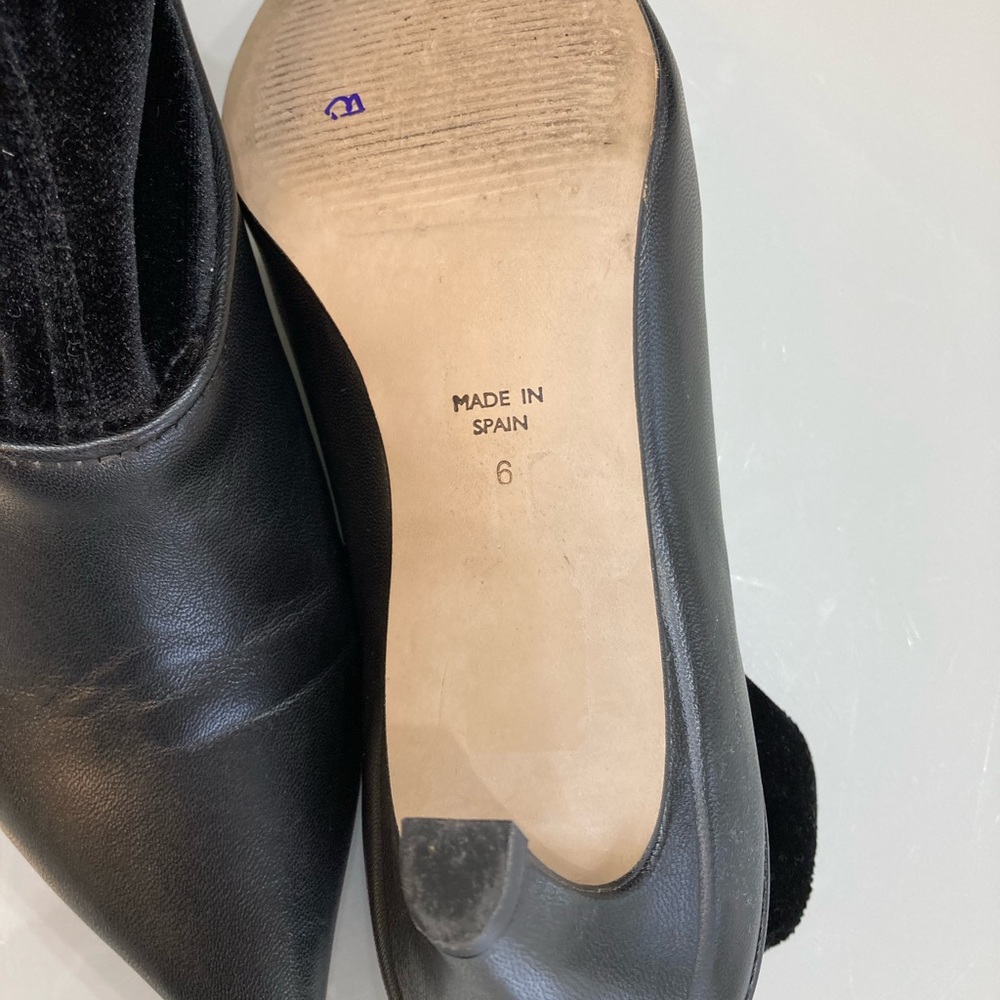 Intentionally Blank Women’s Black Leather Velvet Tizo Booties - Picture 9 of 11